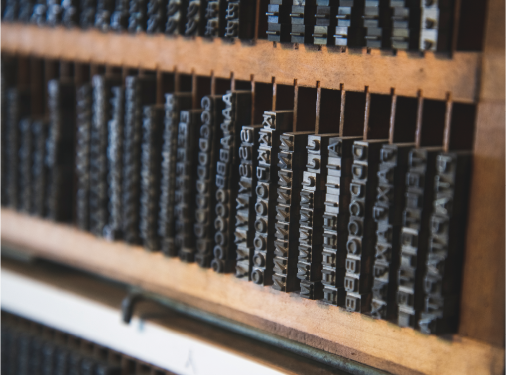 文字と紙の手触りを感じて。